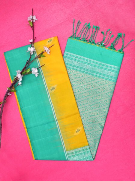 Emerald Radiance – Pure Kanjeevaram Silk Saree in Green and Yellow
