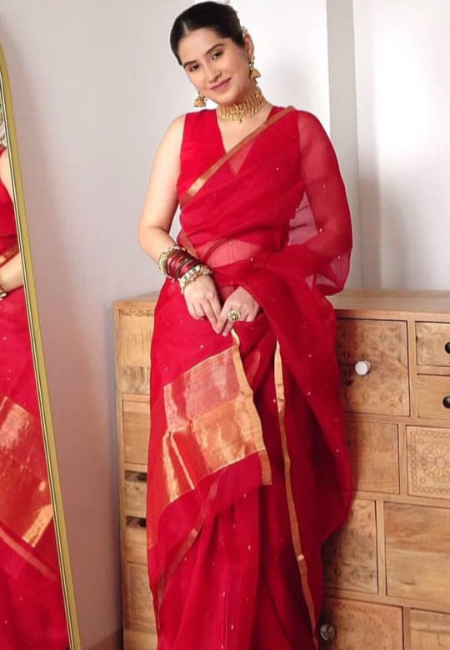 Pure Handloom Pattu Silk Saree with Golden Jari and Ghana Buti
